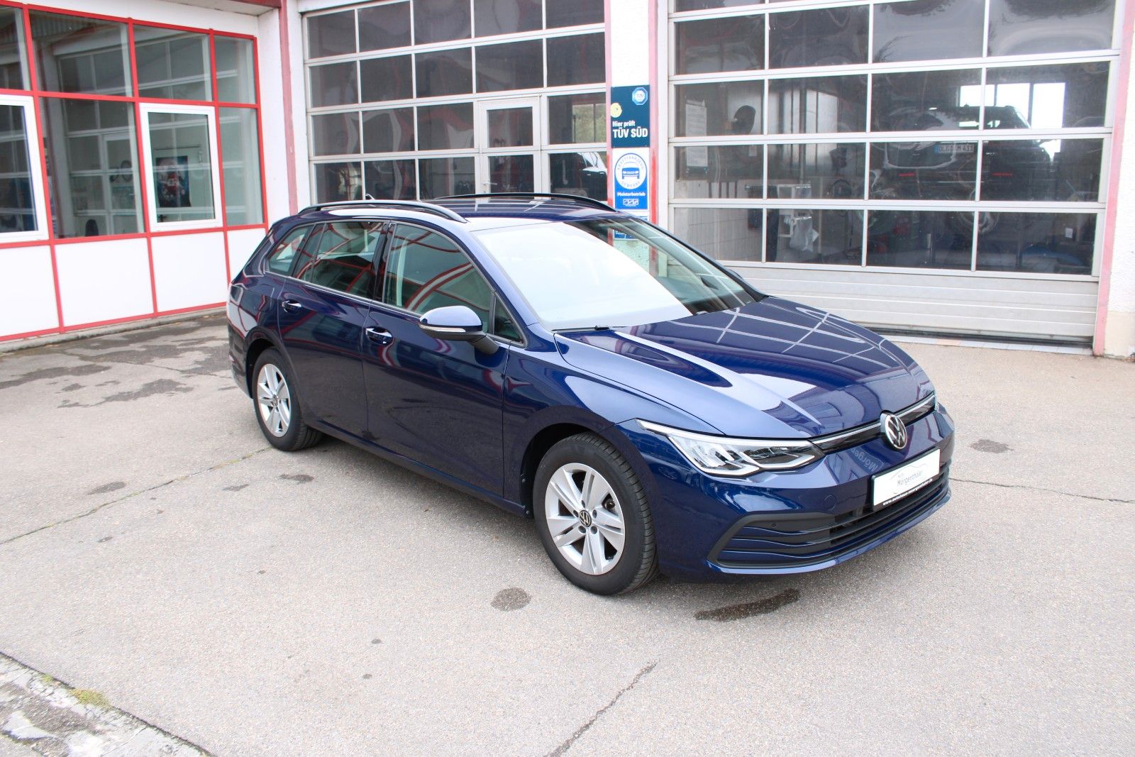 Volkswagen Golf  Variant 1.5 eTSI DSG Life, Travel Assist imagem 3