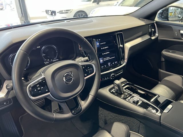 Volvo V60 T6 R-Design Recharge AWD *BigBattery* Kamera