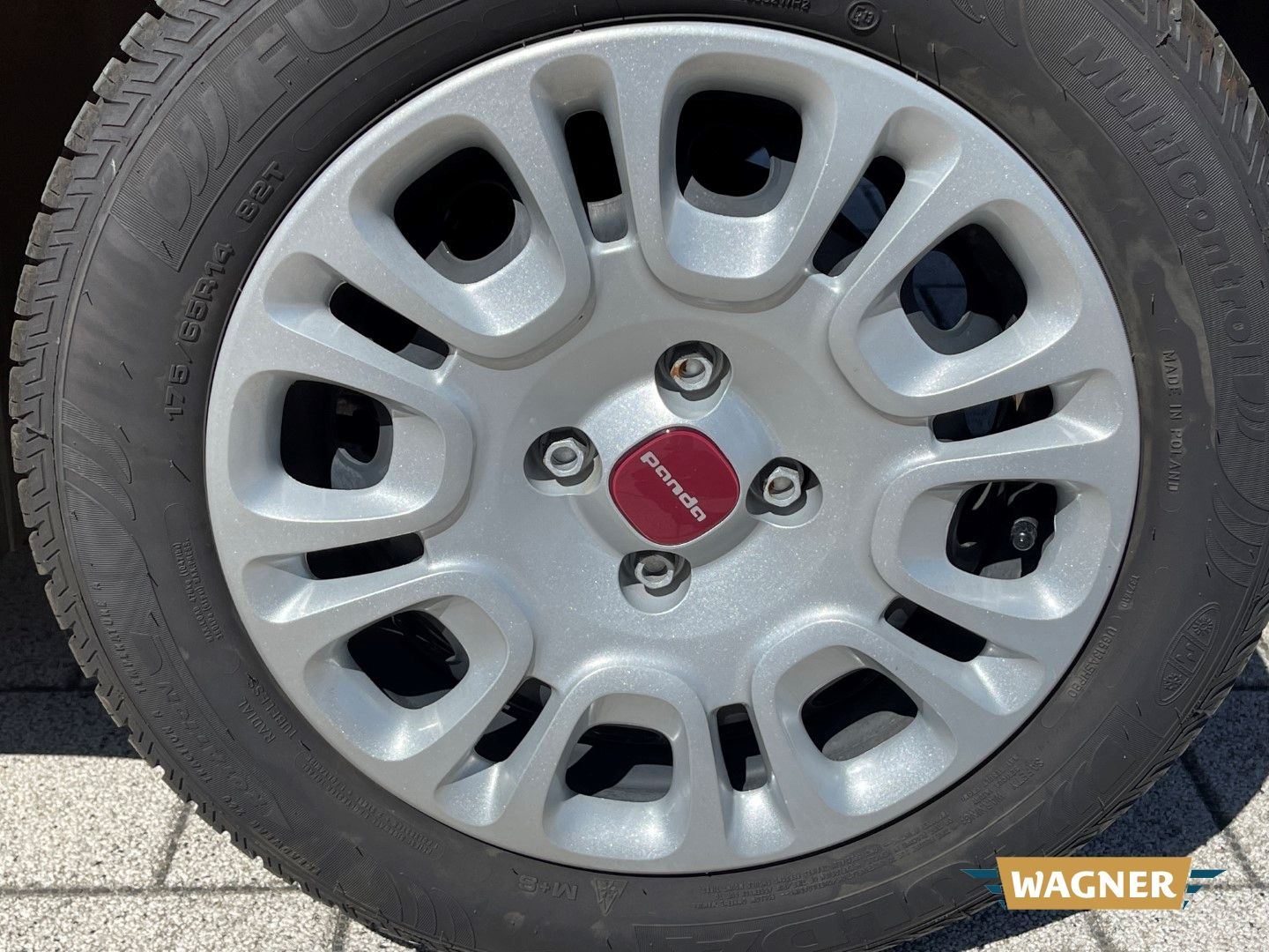 Fahrzeugabbildung Fiat Panda Hybrid Klimaanlage Isofix Tagfahrlicht