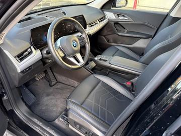 2025 BMW IX1 — миниатюра 13