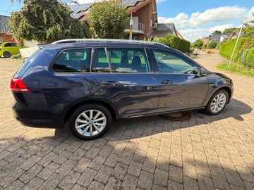 Volkswagen Golf - 6