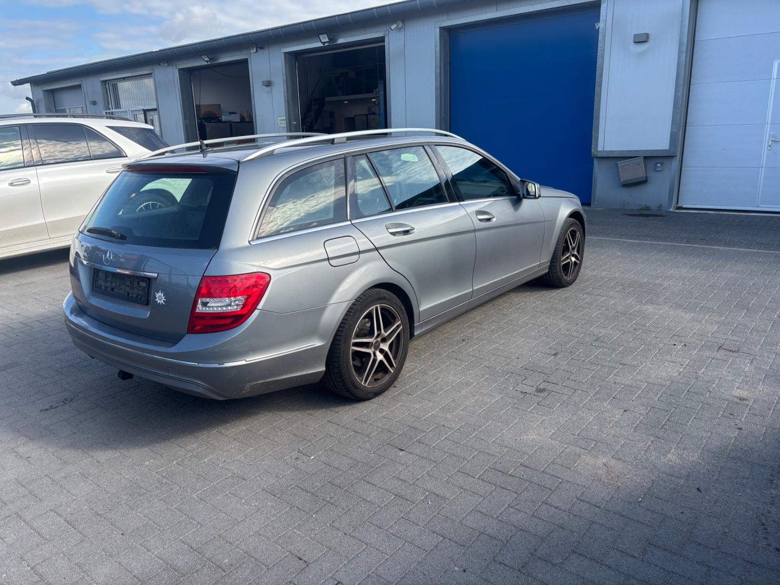 Mercedes-Benz C200 2013 — engine 2.143 cm³, 136 HP (100kW)