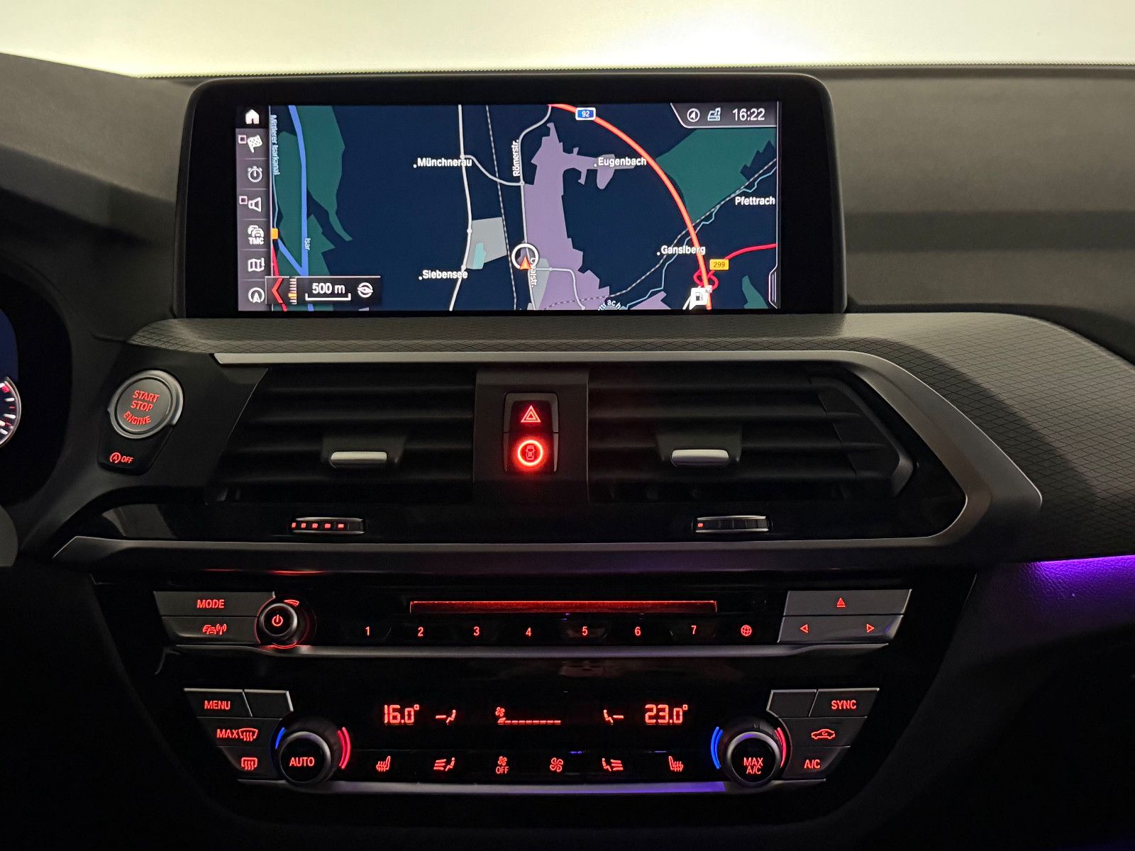 Fahrzeugabbildung BMW X3 xDrive 30 d M SPORT/LED/HuD/AHK/PANO/H&K/DAB