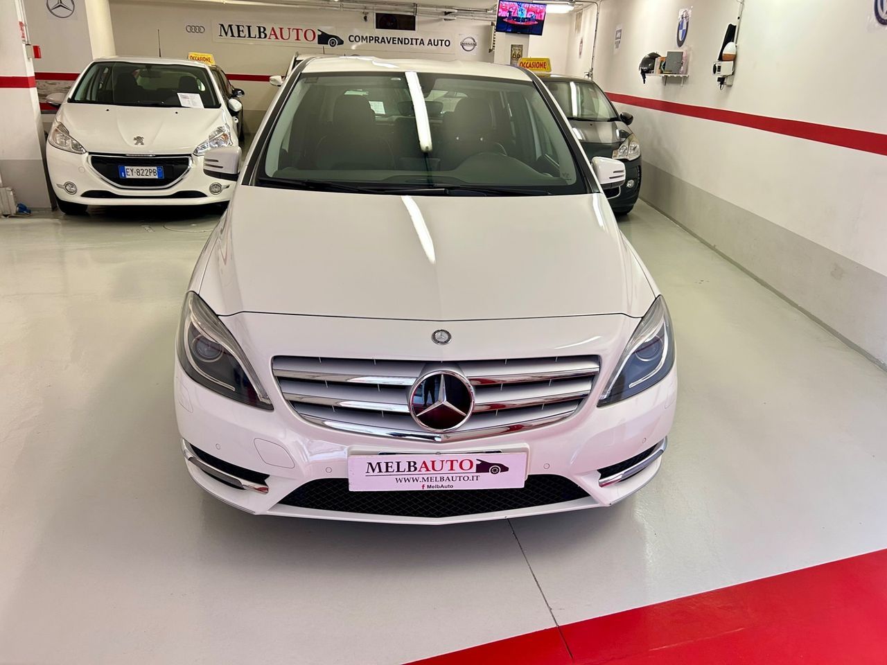 MERCEDES-BENZ B 200