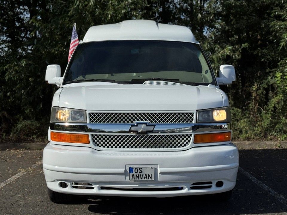 Fahrzeugabbildung Chevrolet Express Chevy Van Explorer Ltd. SE