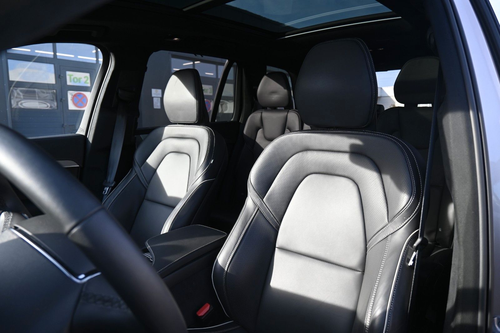 Fahrzeugabbildung Volvo XC90 T8 AWD Ultimate Dark*STDHZG*360°*LUFT*0,5%