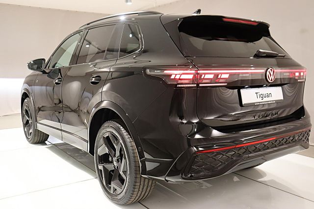 Tiguan R-Line 1.5l eHybrid DSG AHK BlackStyle An