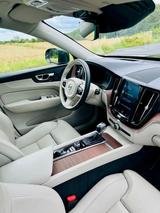 Volvo XC60 360-Kamera, Panoramadach, Leder, CarPlay - Volvo XC60 Gebrauchtwagen in Frankfurt