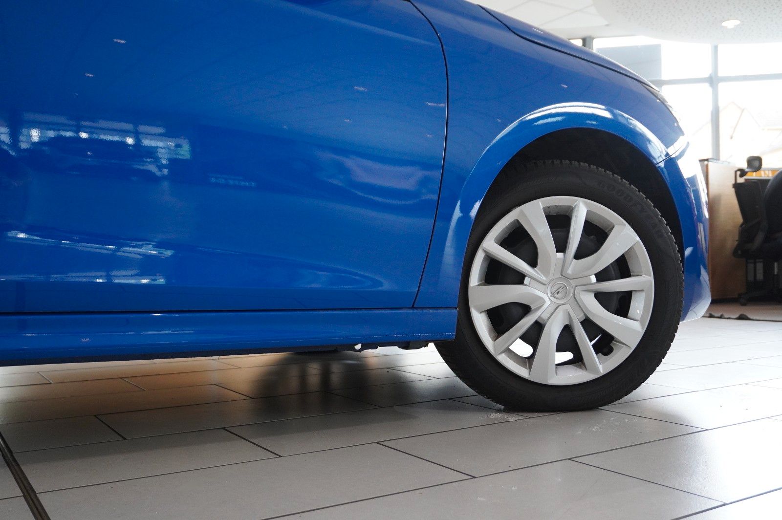 Fahrzeugabbildung Opel Corsa F 1.2T EDITION NAVI/LED/SPORT/SHZ/PDC/DAB+