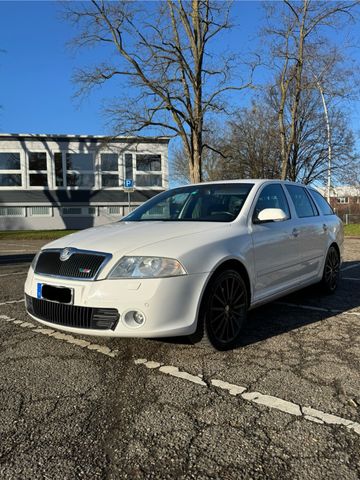 Skoda Octavia Combi RS