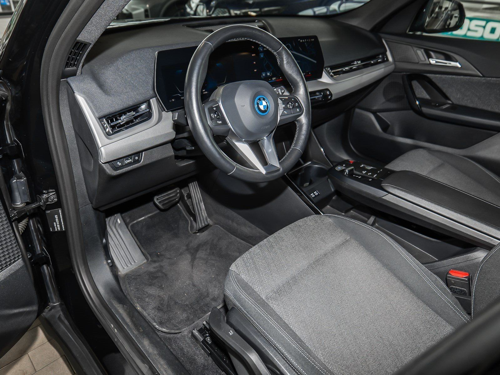 BMW iX1 - Bild 16