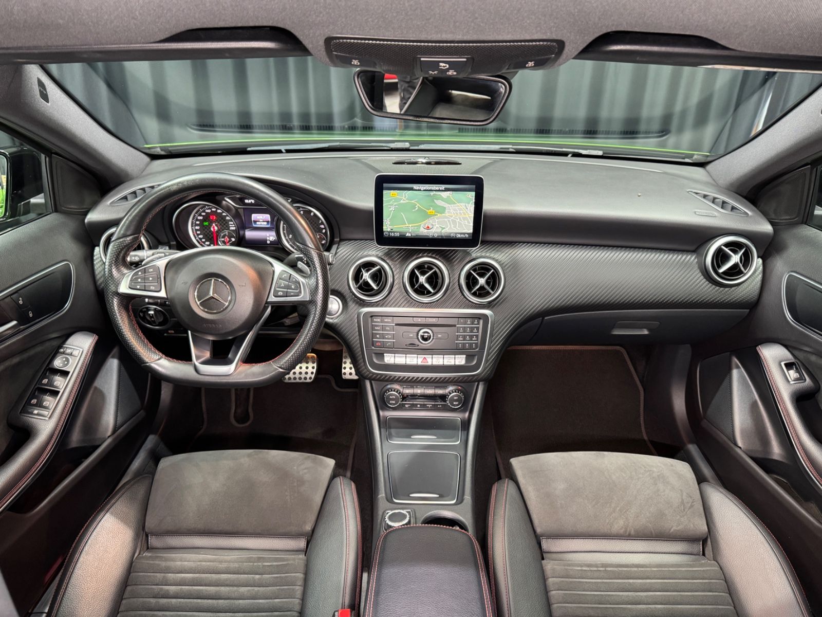 Fahrzeugabbildung Mercedes-Benz A 220 4Matic|7G-AUTOMATIK|PANO|NIGHT-PAKET|AMG|