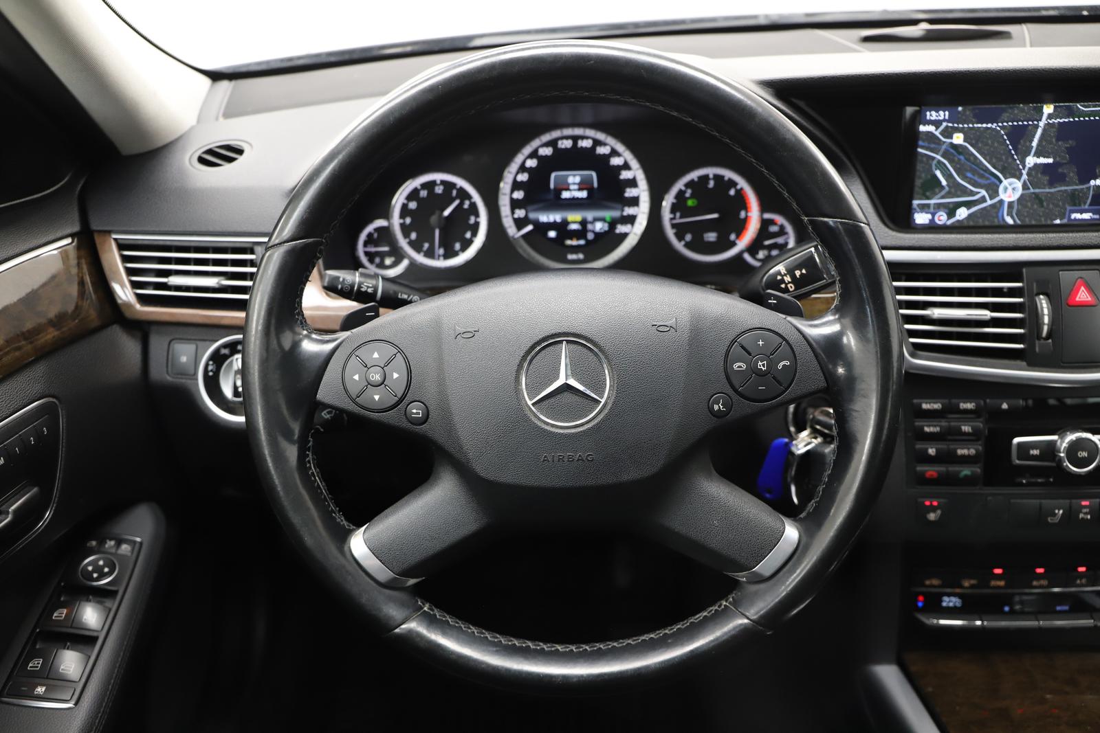 Mercedes-Benz  E 220 CDI 170PS 7G-Tronic T ACC AHK  El.Heck
