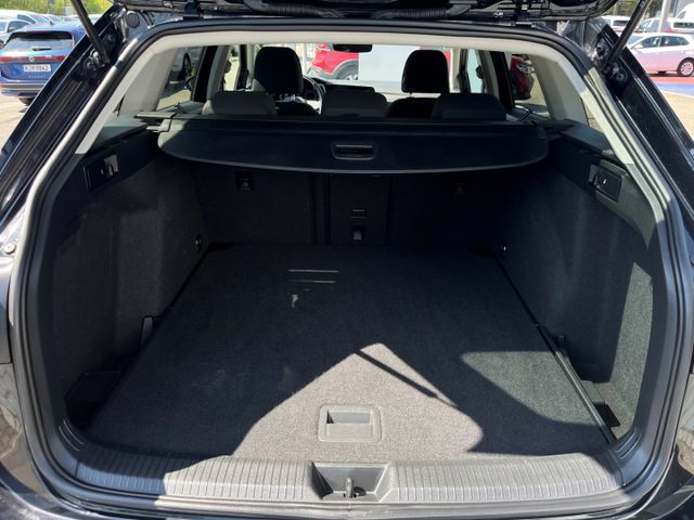 Golf Variant 8 Life 2.0 TDI DSG Navi*Kamera*Assi