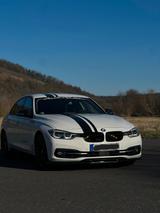BMW 335d xDrive Sport Line HUD NAVI LED - BMW 335 aus 2017