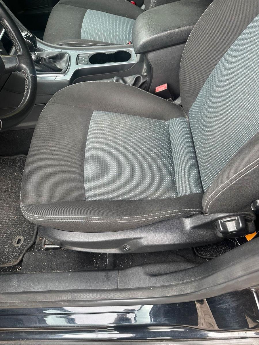 Ford Mondeo 2011 — photo 11