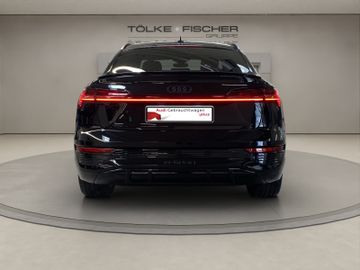 Audi Q8 e-tron - 5