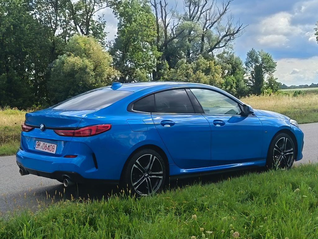BMW 220 — fotografia 3