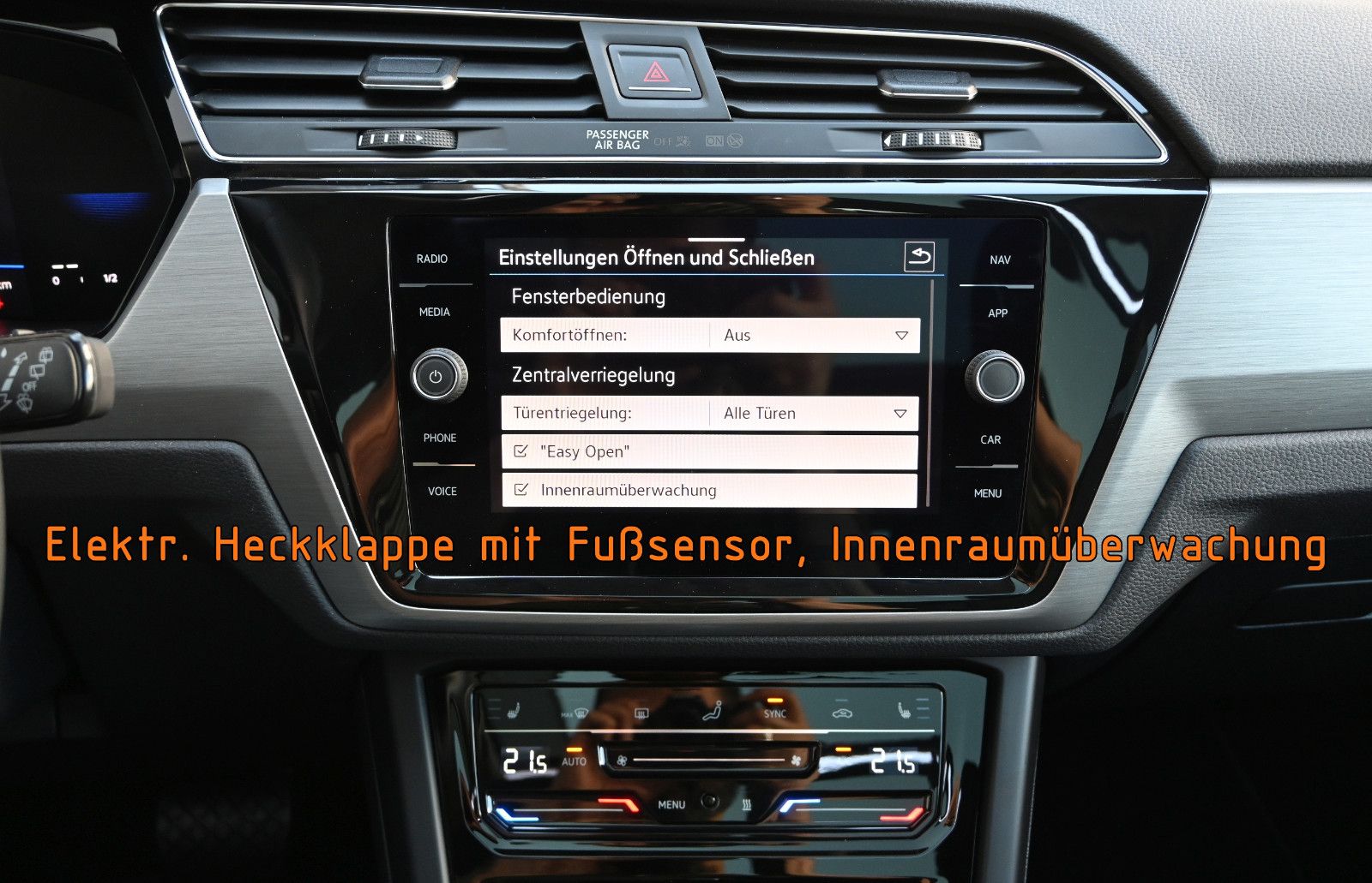 Fahrzeugabbildung Volkswagen Touran 1.5 TSI DSG °ACC°AHK°PANO°STHZ°DYNAUDIO°