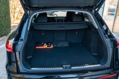 AUDI Q5 2.0 TDI quattro/ S LINE/ BUSINESS/ AHK/ 21" AUDI Q5 2.0 TDI quattro/ S LINE/ BUSINESS/ AHK/ 21"