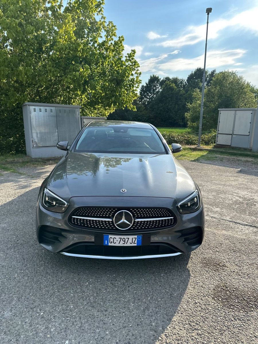 Mercedes-Benz Mercedes-benz E 300 de 4Matic Auto Plug in hybri imagem 2