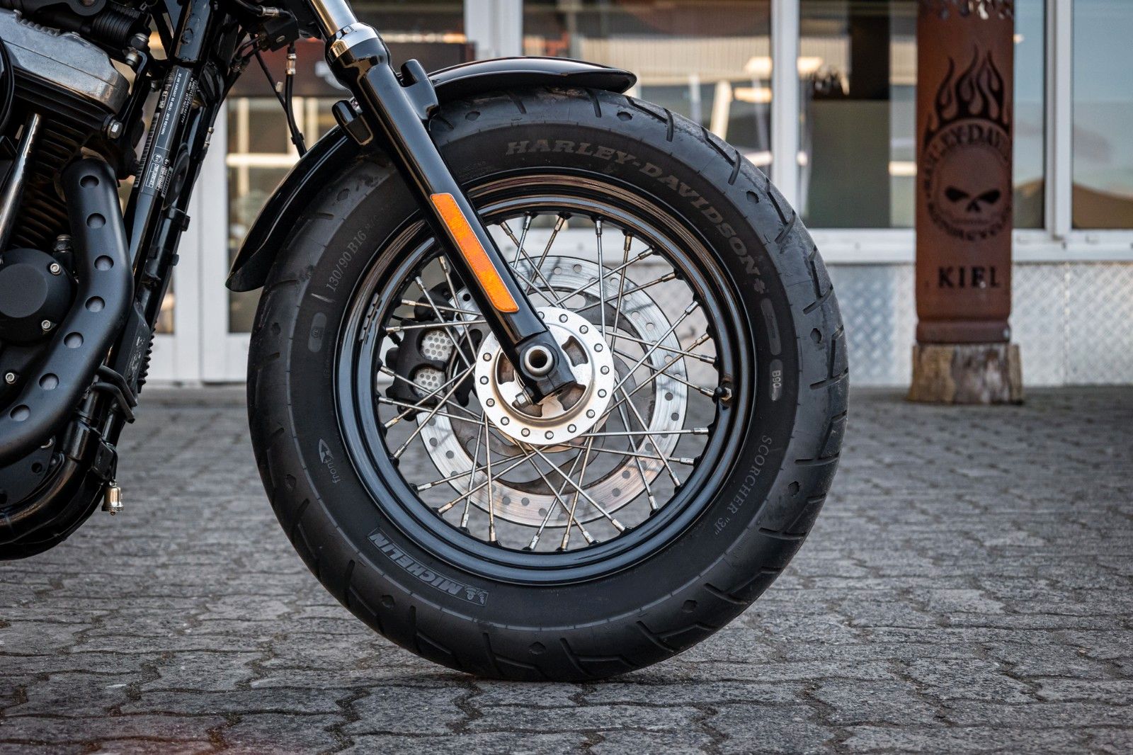 Fahrzeugabbildung Harley-Davidson XL1200X SPORTSTER FORTY-EIGHT - Remus -