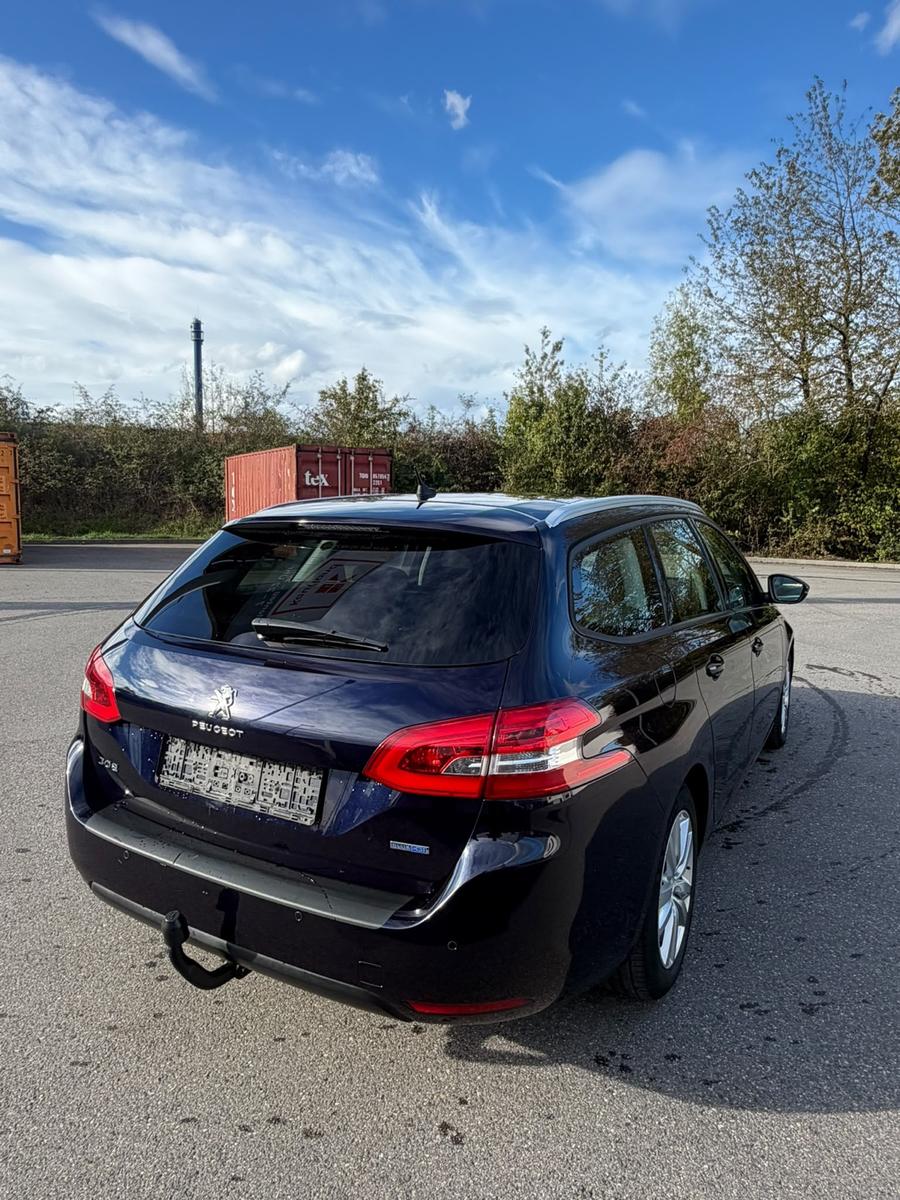 Peugeot 308 2015 — photo 8