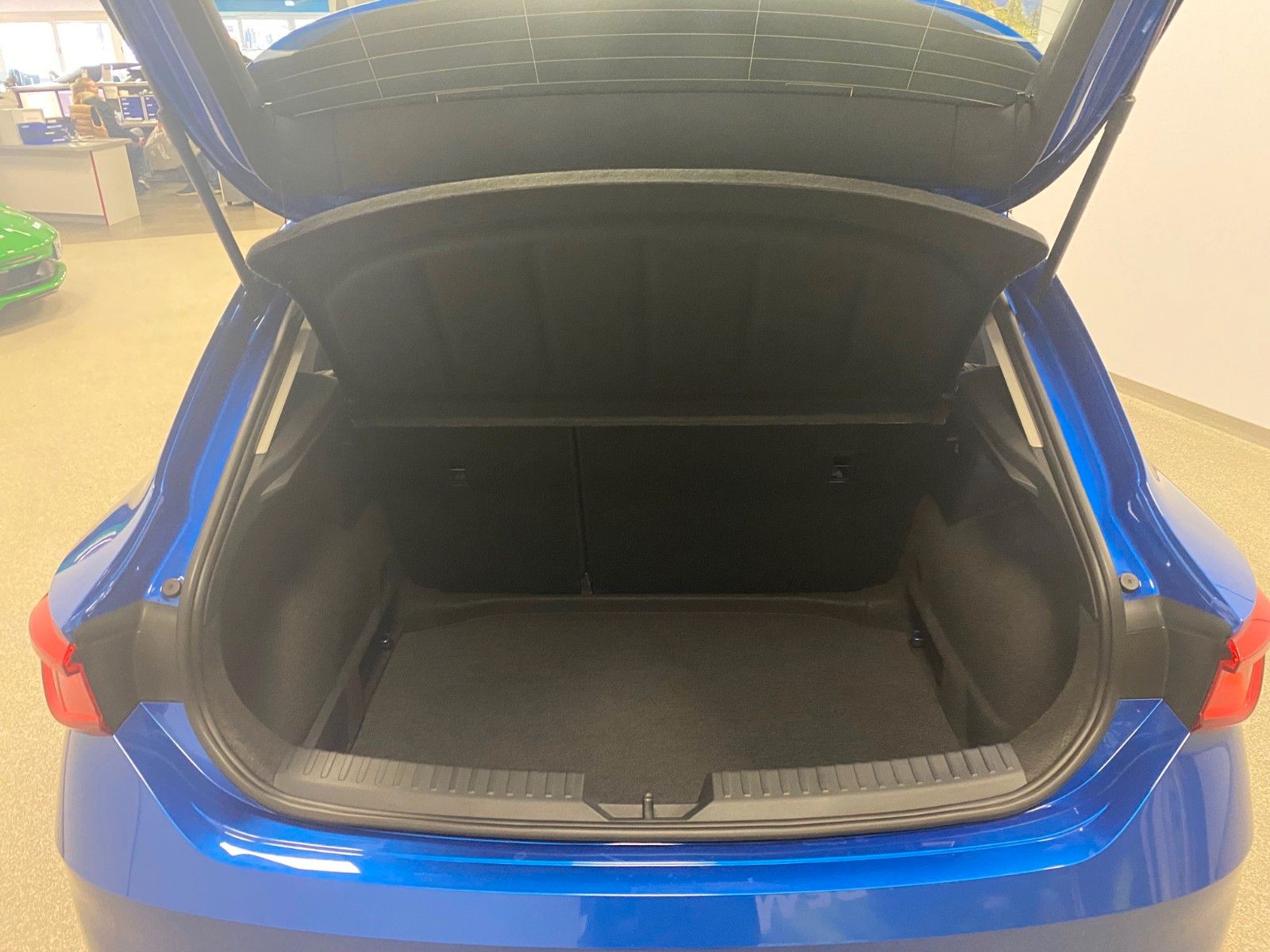 Fahrzeugabbildung SEAT Leon 1.5 TSI STYLE+R Kamera+ACC+3 Zonen KLIMA+BC