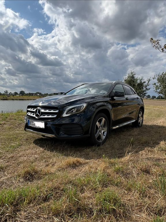 Image of Mercedes-Benz GLA 200