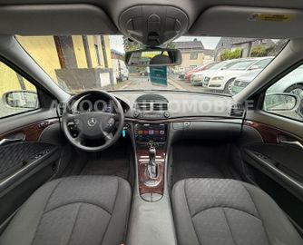 Mercedes E 200 - 9