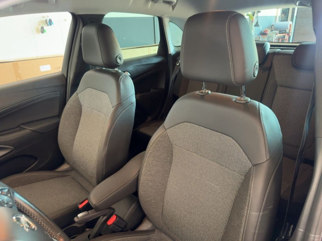 Fahrzeugabbildung Opel Crossland AUTOMATIK, NAVI, Rückfahrkamera, SHZ,