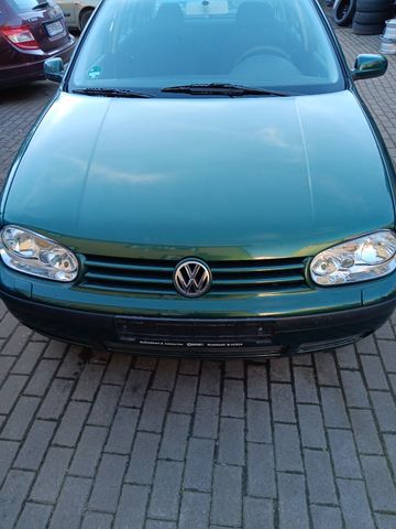 Volkswagen Golf 1.4 tüv 05/2026