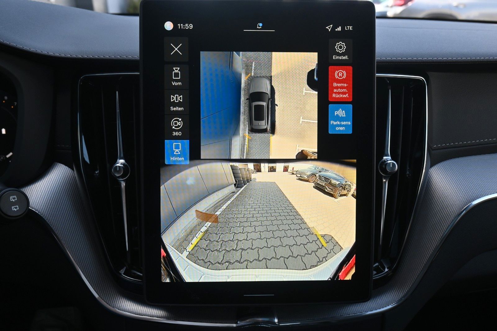 Fahrzeugabbildung Volvo XC60 B5 AWD Ultra Black Edition*LUFT*360*ACC*AHK