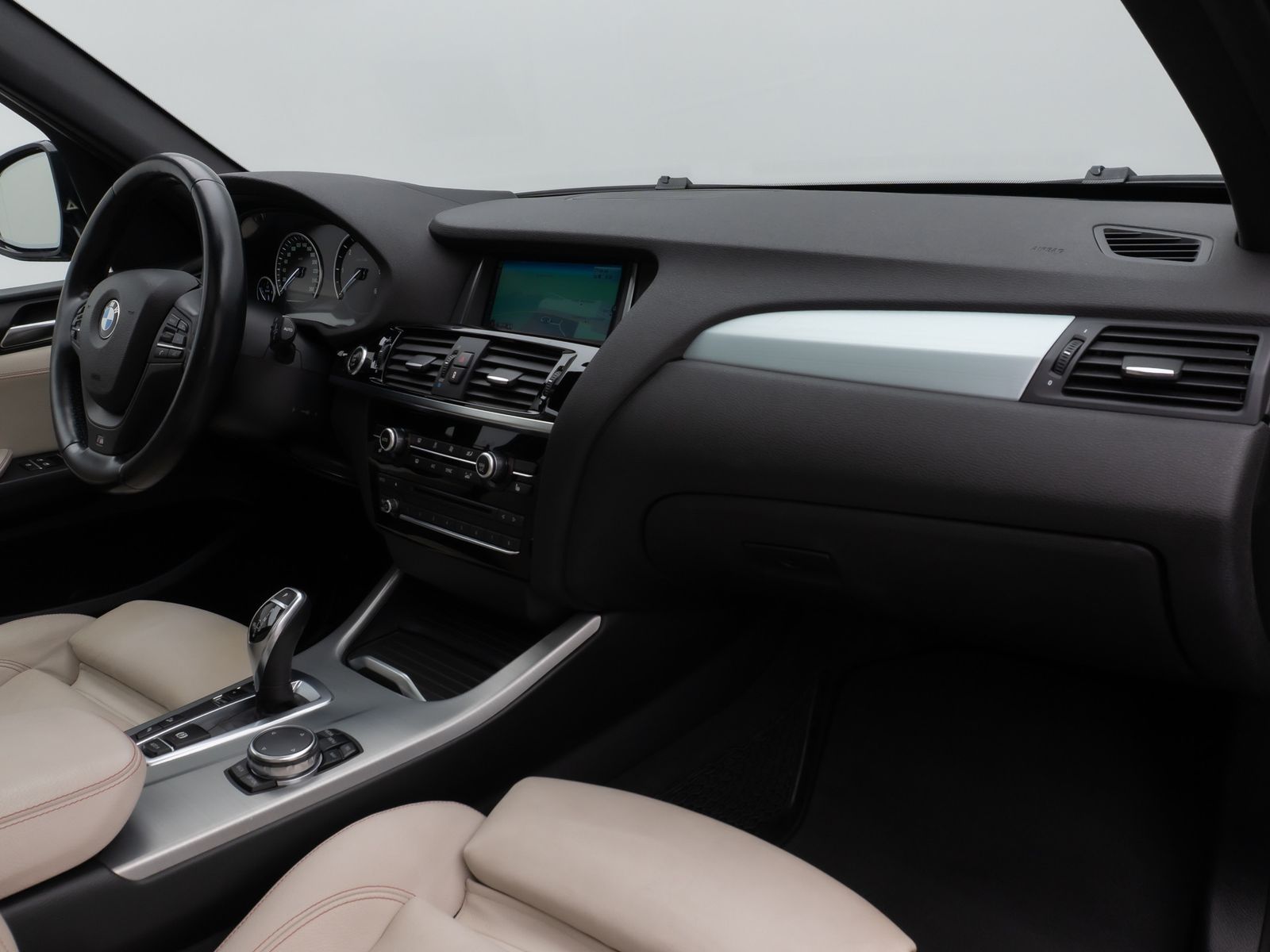 Fahrzeugabbildung BMW X3 xD35d M Sport Panorama Kamera HUD HiFi Komfor