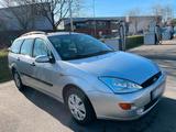 Ford Focus 1.6 Automatik Ghia  TÜV 04/2027 - Ford Focus aus 2000: Ghia