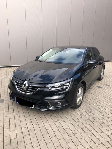 Renault Megane ENERGY TCe 130 EDC Bose Edition / 1.Hand