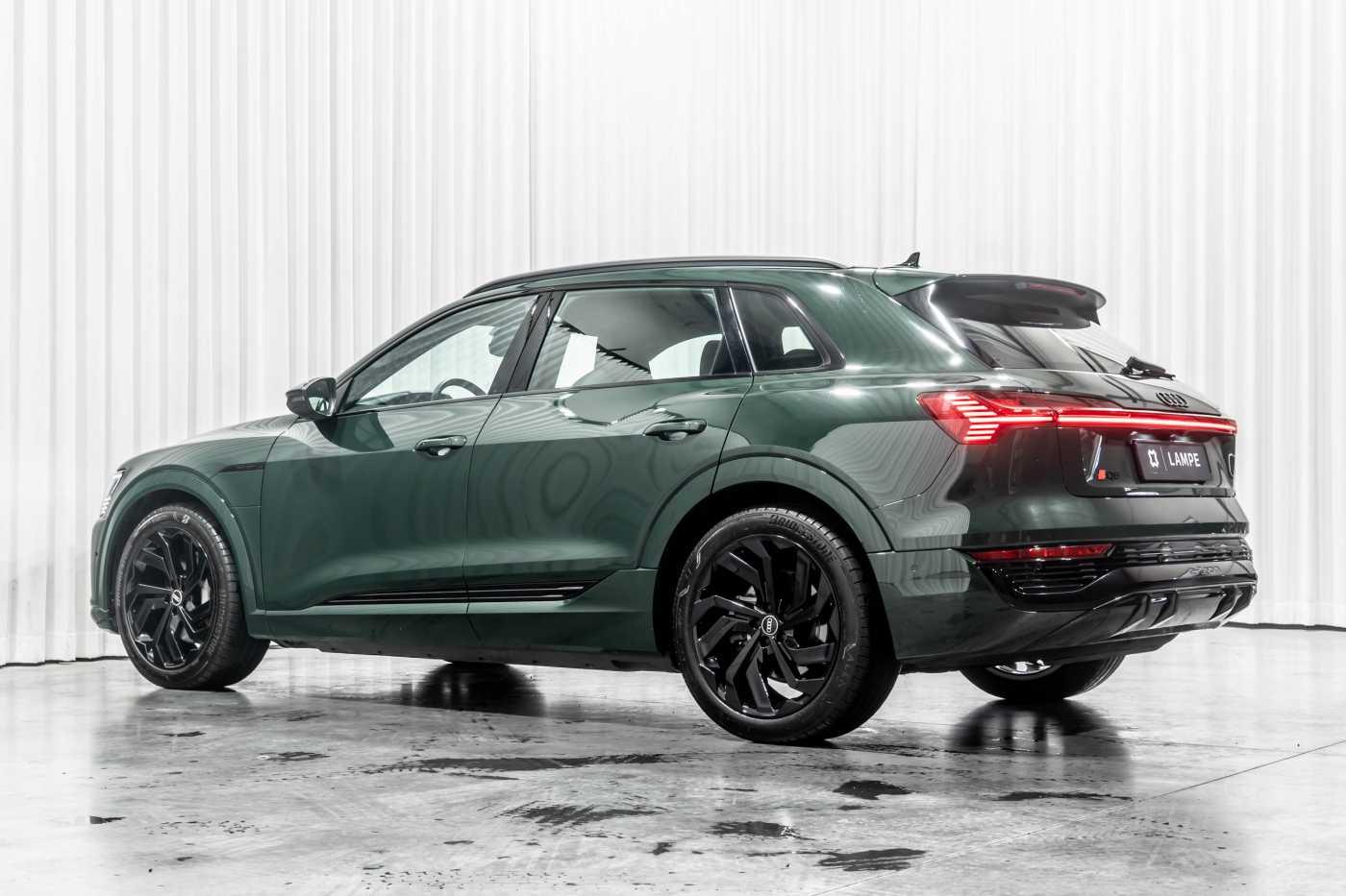 Audi Q8 e-tron 55 Quattro Competition Goodwood Green 