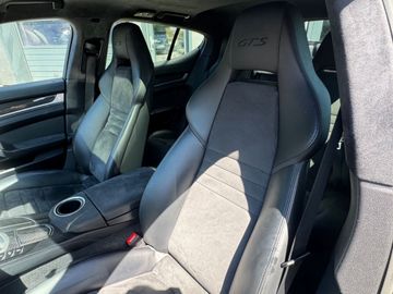 Porsche Panamera - 11