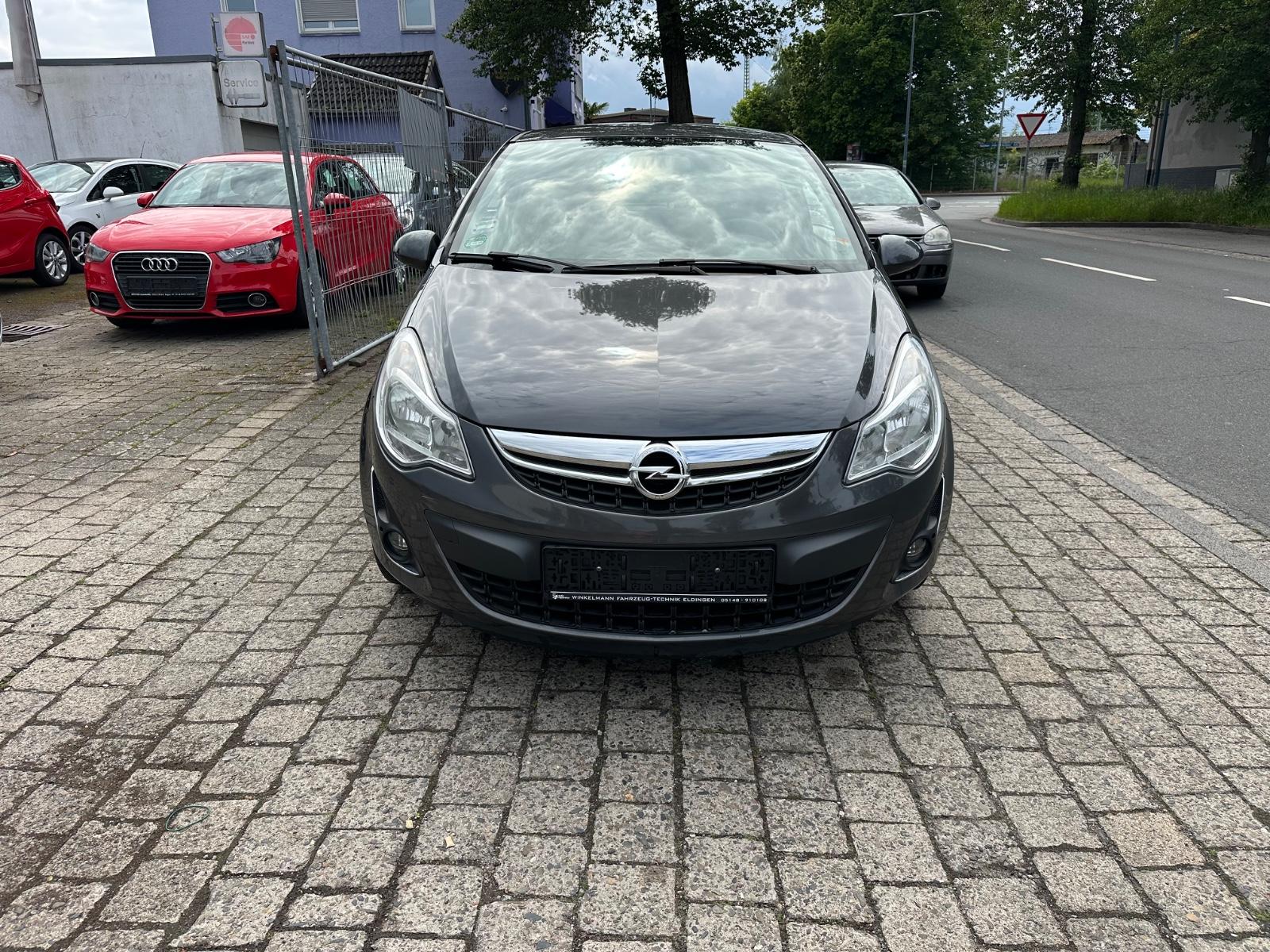 Opel Corsa D Satellite