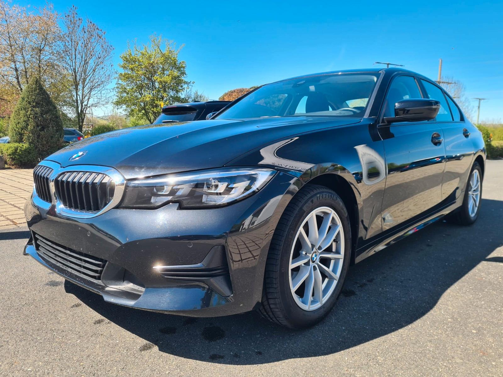 BMW 320i Lim (G20) Aut/Advantage/KFZG/DA/LC+)