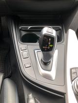 BMW 320d xDrive Touring M Sport Automatic M Sport - rote BMW 320