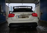 Mercedes-Benz GLA 45 AMG 4MATIC DCT AMG - Mercedes-Benz GLA 45 AMG aus 2015