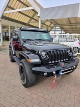 Jeep Wrangler 2.0 T-GDi Sahara Automatik Sahara  - Jeep Wrangler Gebrauchtwagen in München