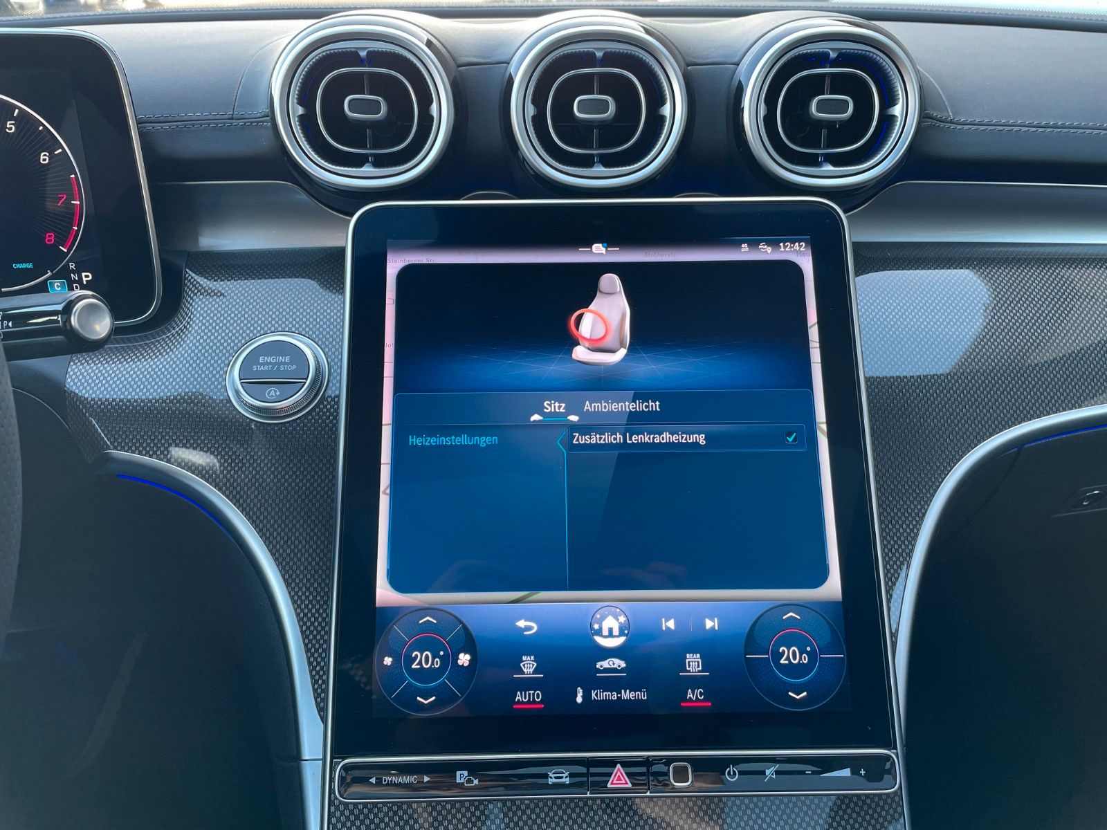 Fahrzeugabbildung Mercedes-Benz C 200 4M AMG Pano+AHK+360°+Digital+Ambiente