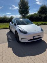 Tesla Model Y Long Range Allrad - 1. Hand / 20 Zoll - Tesla Model Y