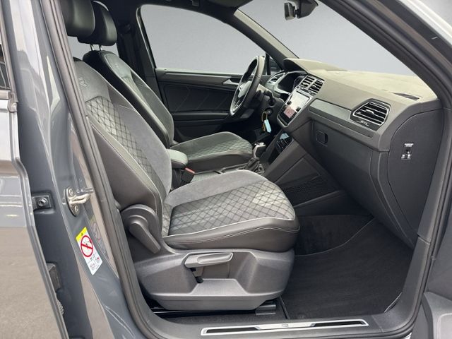 Tiguan 2.0 TDI DSG R-LINE AHK+LED+NAVI+RÜKAM+ACC