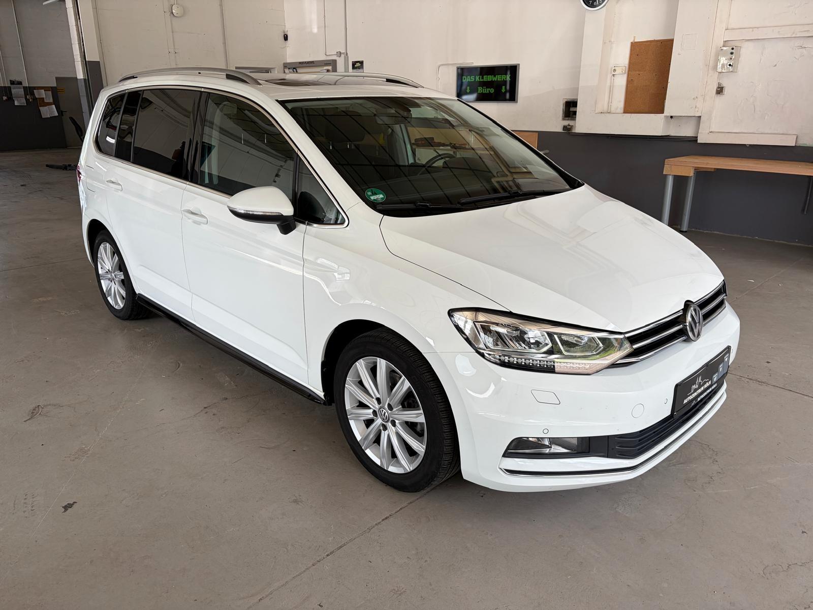 Volkswagen Touran Highline 1.4 TSI DSG AHK Pano Standheiz.