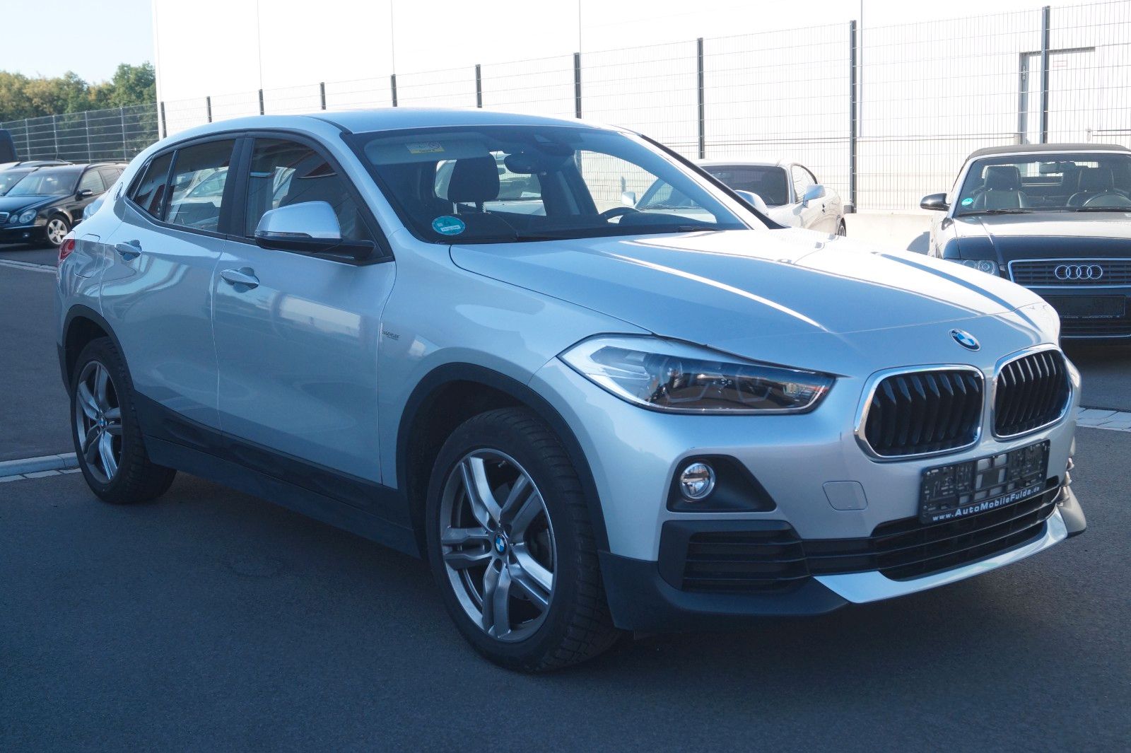 Fahrzeugabbildung BMW X2 sDrive 18 d Advantage
