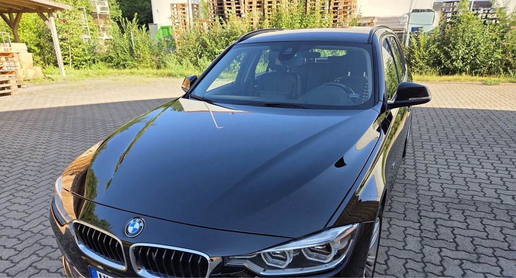 Image of BMW 320