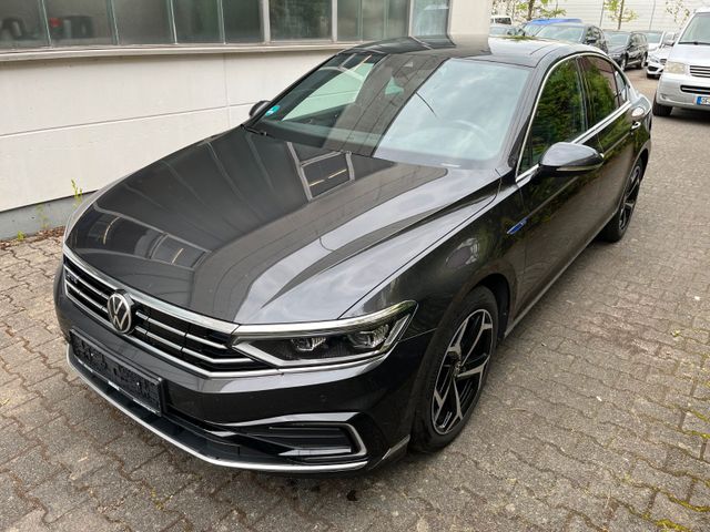 Volkswagen Passat GTE 1.4TSI Highline Nav IQ Light 360° HUD